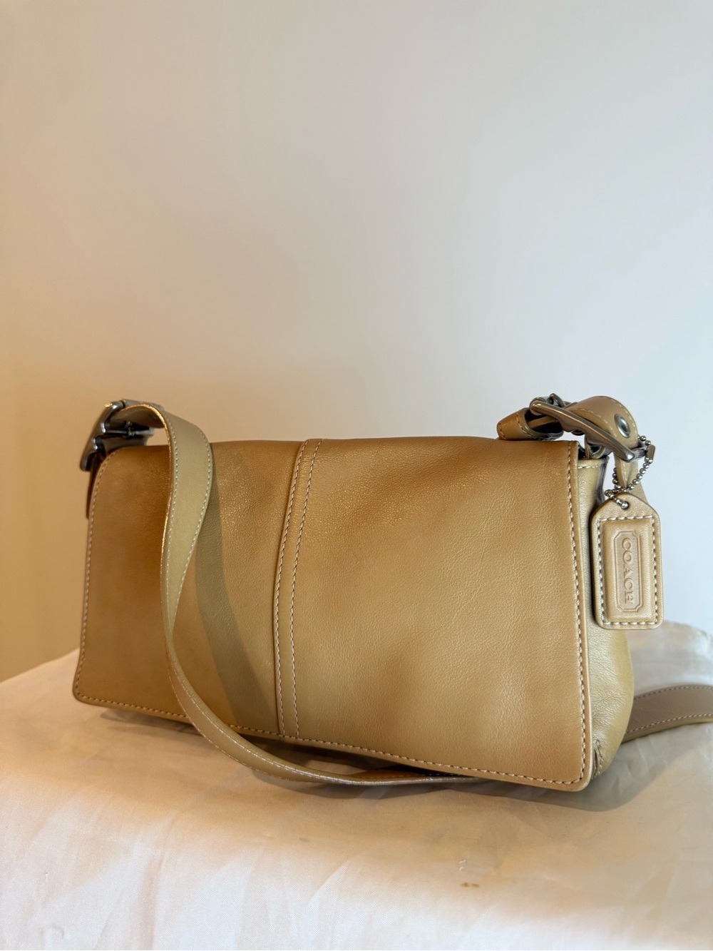RARE! Vintage Coach (2004) Hampton Legacy Flap Baguette Bag- Tan